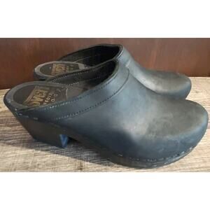 Sven Black Leather Clogs 39